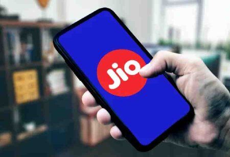 Reliance Jio Overtakes China Mobile to become the Biggest Mobile Operator Globally