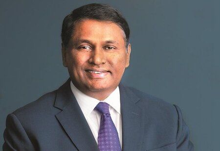 CEO of HCL Tech Vijayakumar May Recruit 10,000 Freshers, GenAI potential