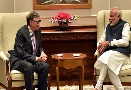 Narendra Modi and Bill Gates Discuss About the First Words of an Indian Child: 
