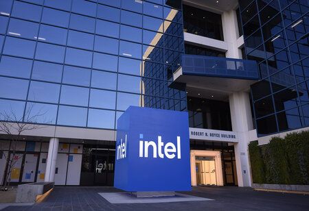 Intel Releases an AI PC Program for Developers & Vendors